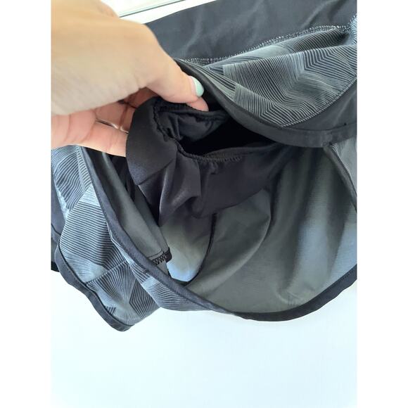 Under Armour Graphic 2.5" Running Shorts Black Gray Size Small - Picture 6 of 6